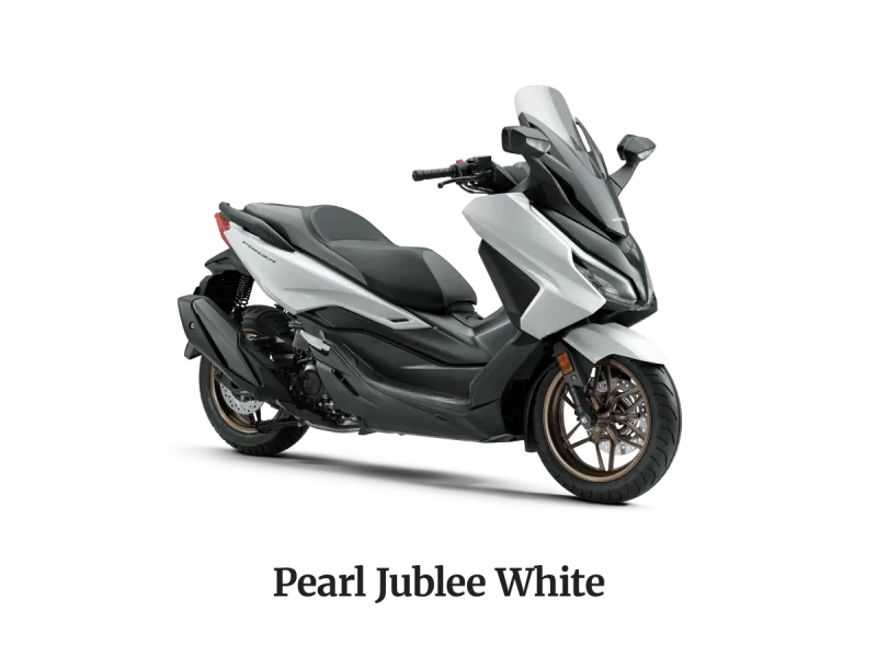 Honda Forza warna Pearl Jubilee White